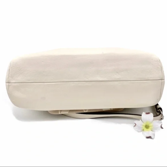 EUC Coach Campbell Signature Izzy Ivory Shoulder Bag - Picture 6 of 15